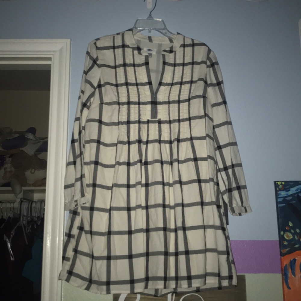Plaid Long Old Navy Shirt. Size S.